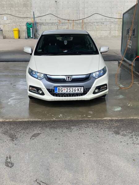 Honda Insight hibrid