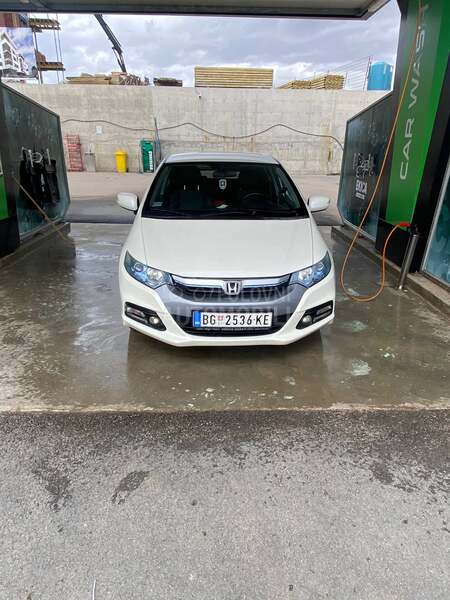 Honda Insight hibrid
