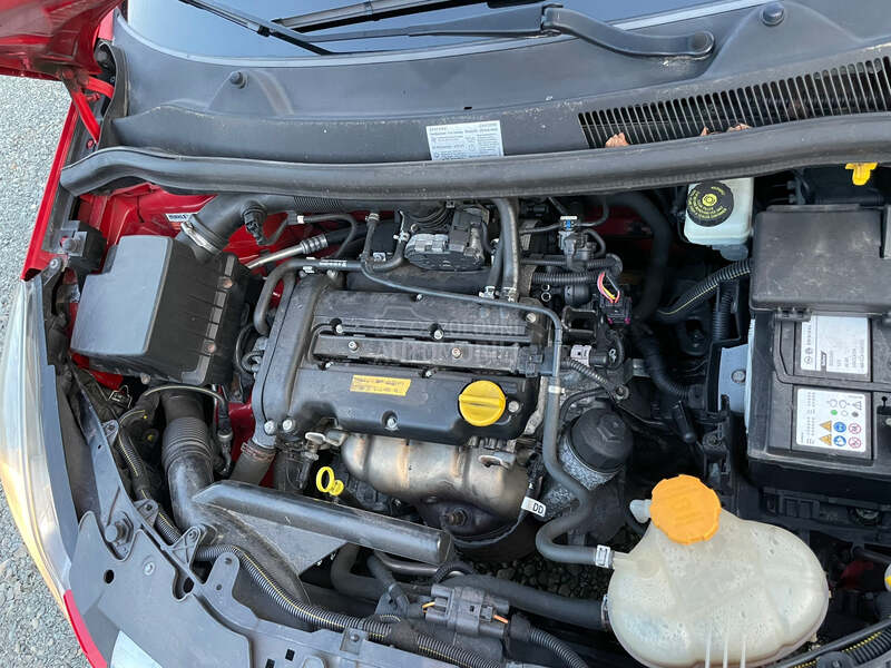 Opel Corsa D 1.2i ENJOY