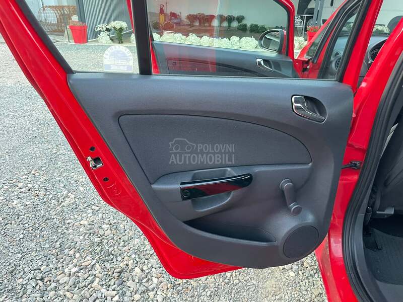 Opel Corsa D 1.2i ENJOY