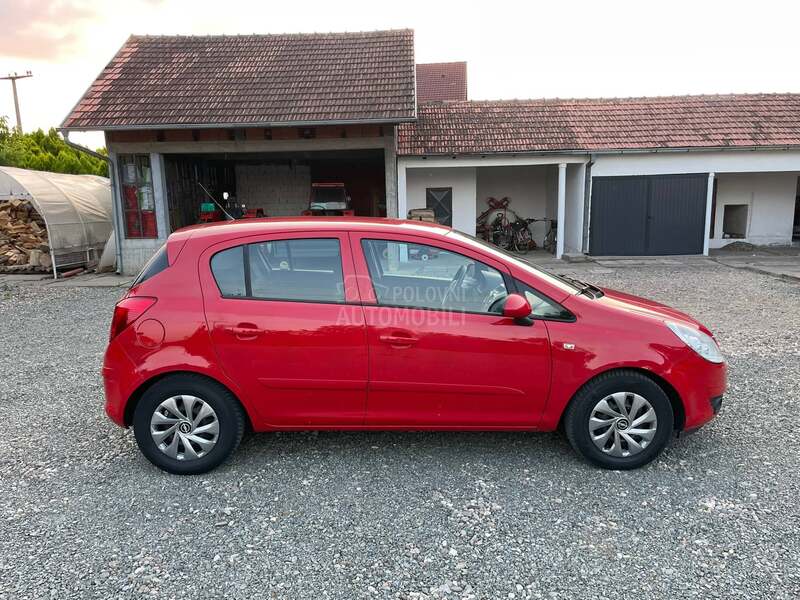 Opel Corsa D 1.2i ENJOY