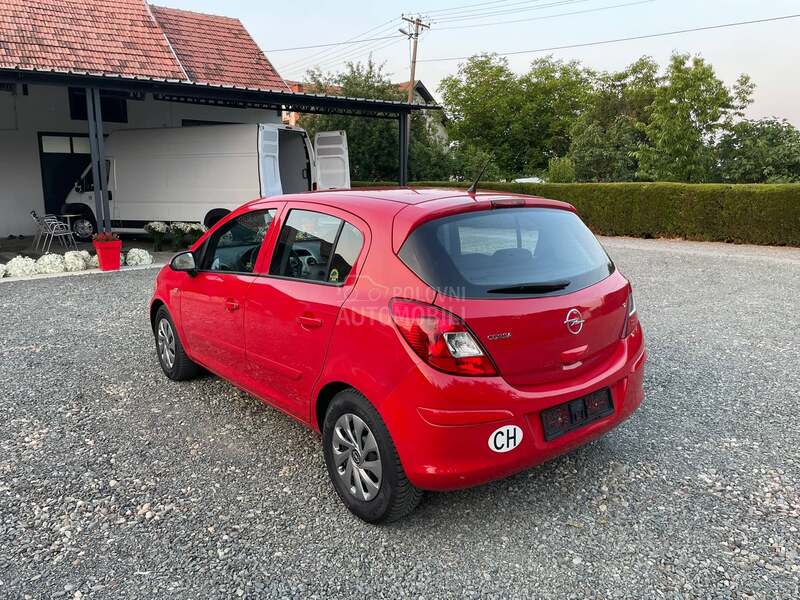 Opel Corsa D 1.2i ENJOY