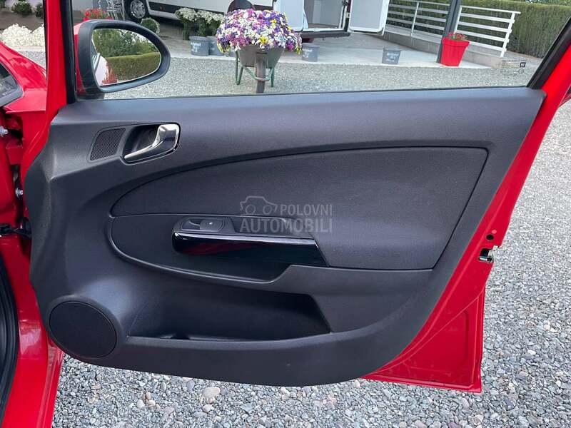 Opel Corsa D 1.2i ENJOY
