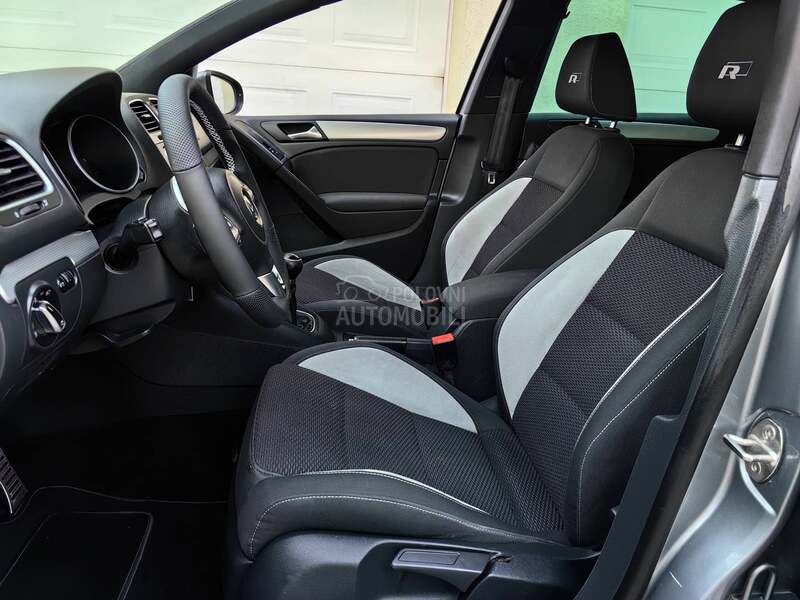 Volkswagen Golf 6 1.6TDI R-LINE NAVl