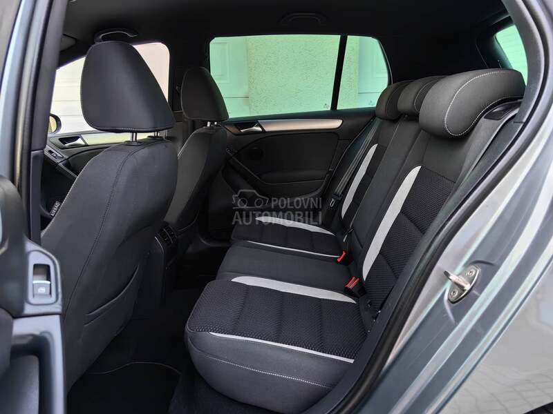 Volkswagen Golf 6 1.6TDI R-LINE NAVl