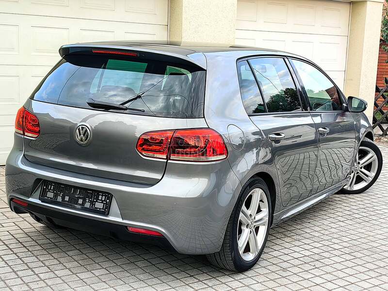 Volkswagen Golf 6 1.6TDI R-LINE NAVl