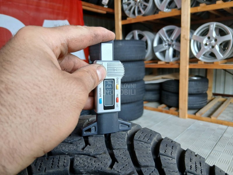 Falken 225/55 R18 Zimska