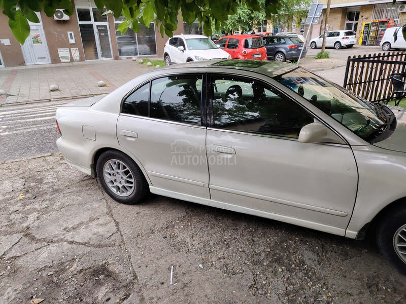 Mitsubishi Galant 