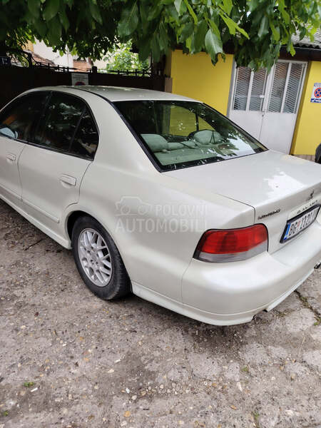 Mitsubishi Galant 