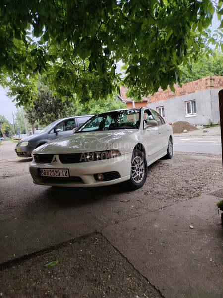Mitsubishi Galant 