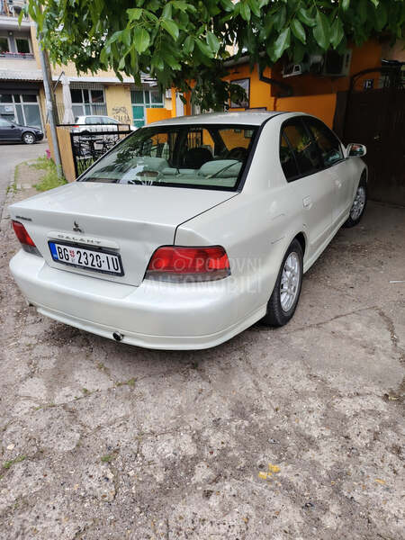 Mitsubishi Galant 