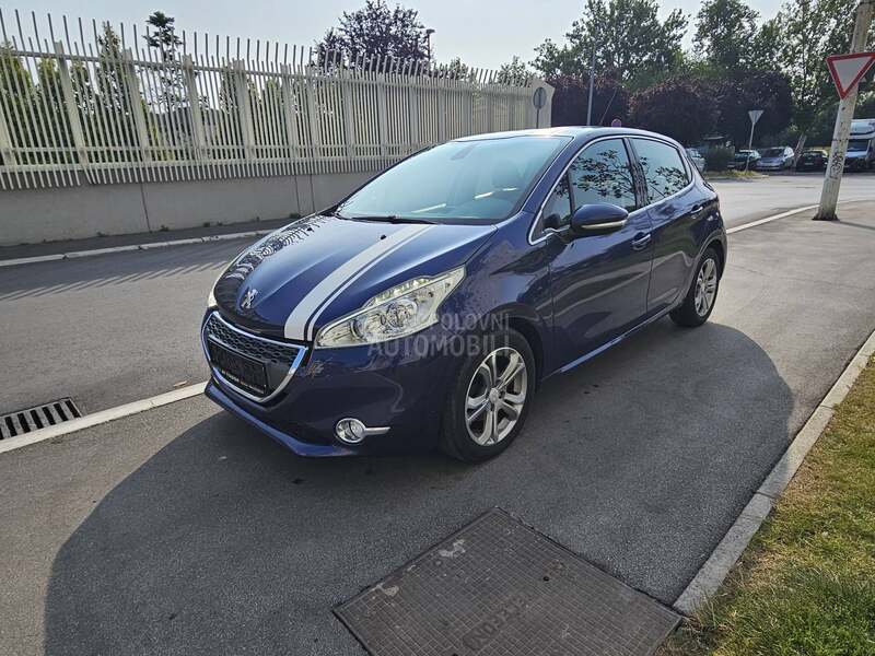 Peugeot 208 ALLURE