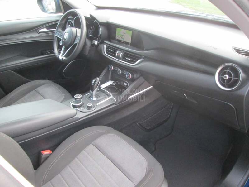 Alfa Romeo Stelvio 2.2t Q4 Business