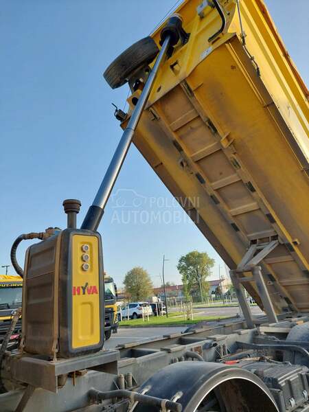 DAF FAD CF 85