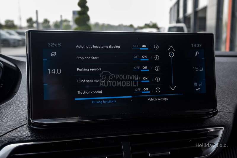 Peugeot 5008 1.5Blue HDI Allure