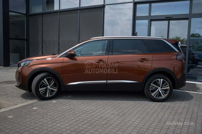 Peugeot 5008 1.5Blue HDI Allure