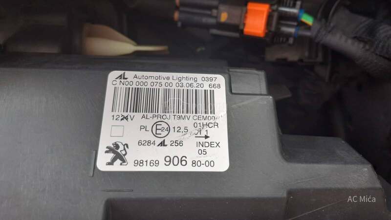 Peugeot 308 1.2 PURE NAV LED USB