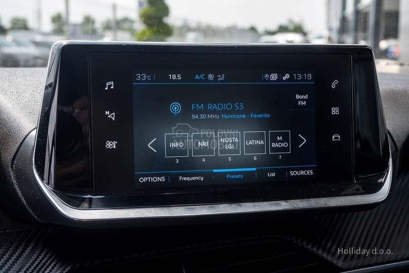 Peugeot 2008 1.2PureTech Led Nav
