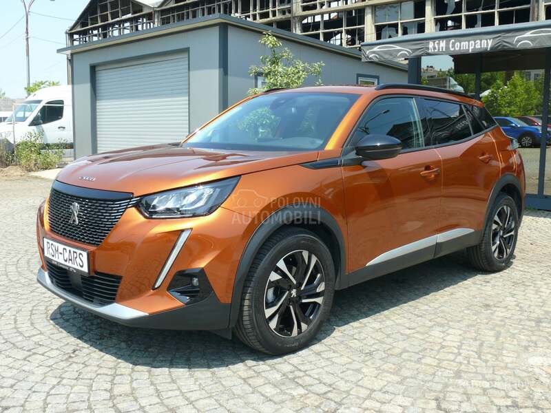 Peugeot 2008 1.2 ROADTRIP/VIRTUAL
