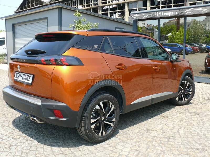 Peugeot 2008 1.2 ROADTRIP/VIRTUAL