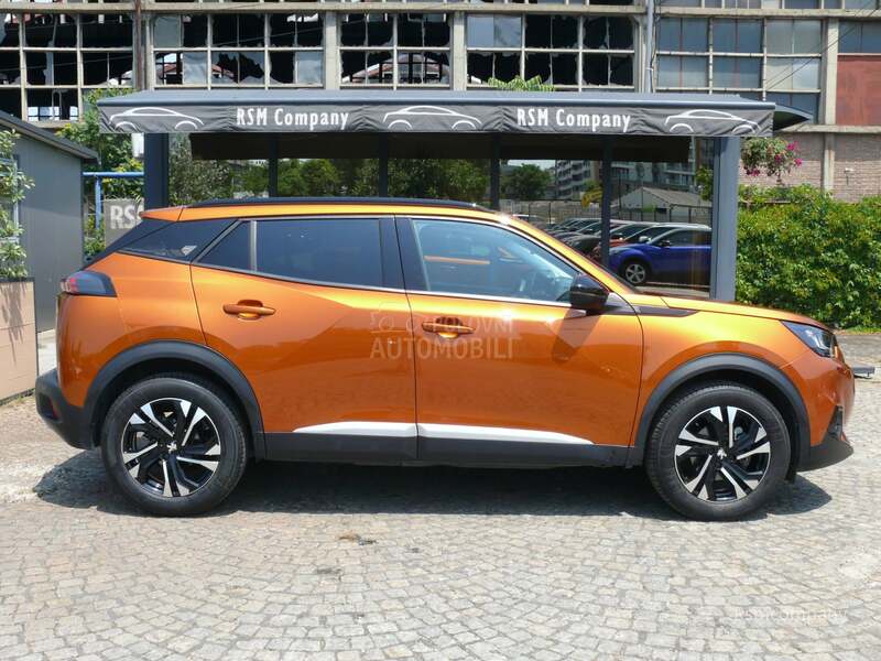 Peugeot 2008 1.2 ROADTRIP/VIRTUAL