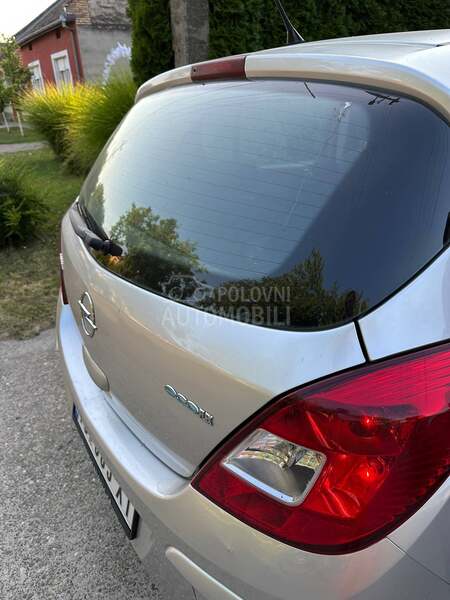 Opel Corsa D 1.3 Cdti Ful Stanje
