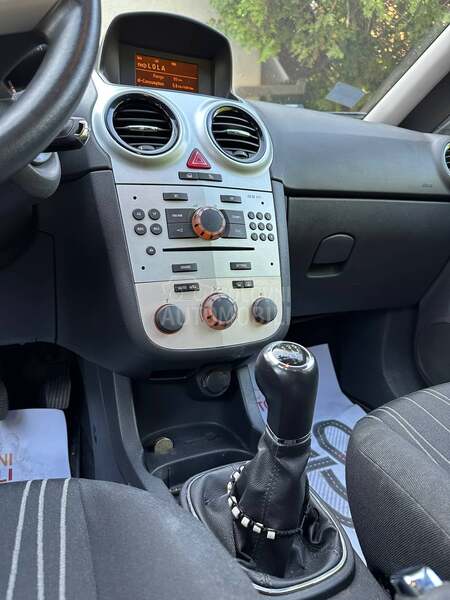 Opel Corsa D 1.3 Cdti Ful Stanje