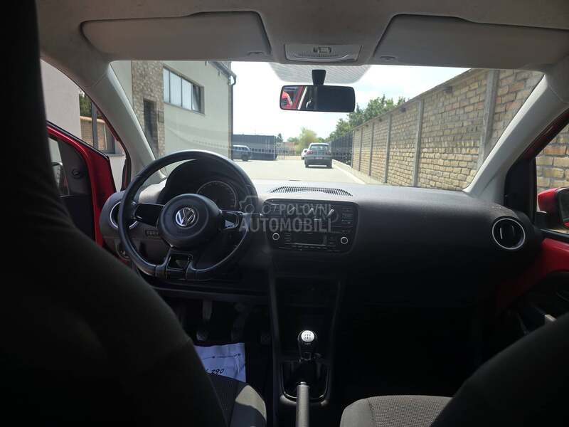 Volkswagen up! 