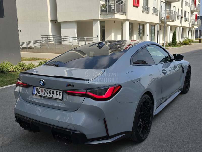 BMW M4 COMPETITION