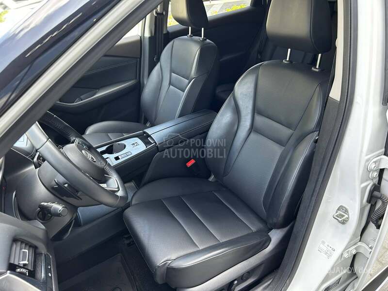 Nissan X-Trail TEKNA 1.5 CVT