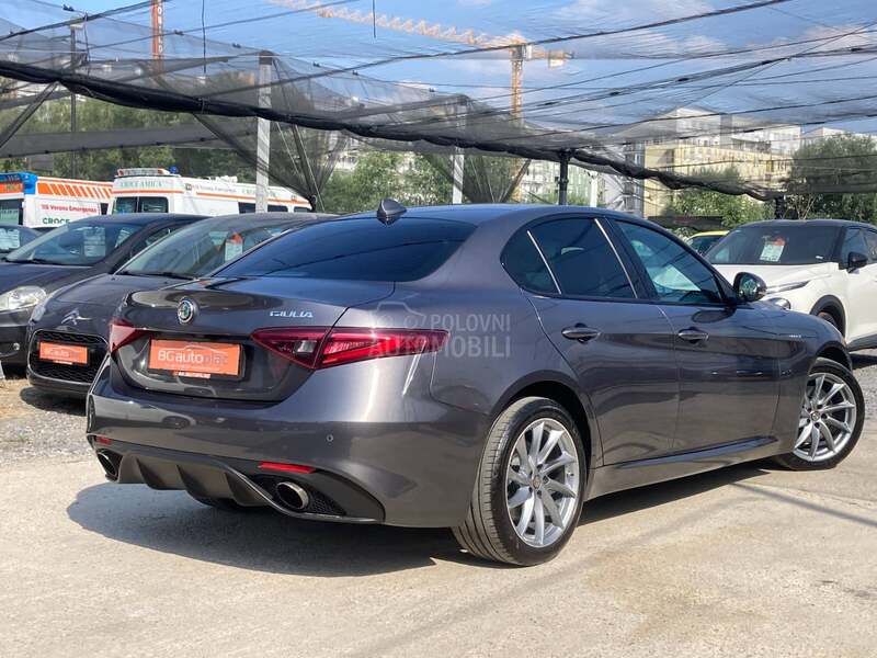 Alfa Romeo Giulia 2.0 Q4 Veloce Aut