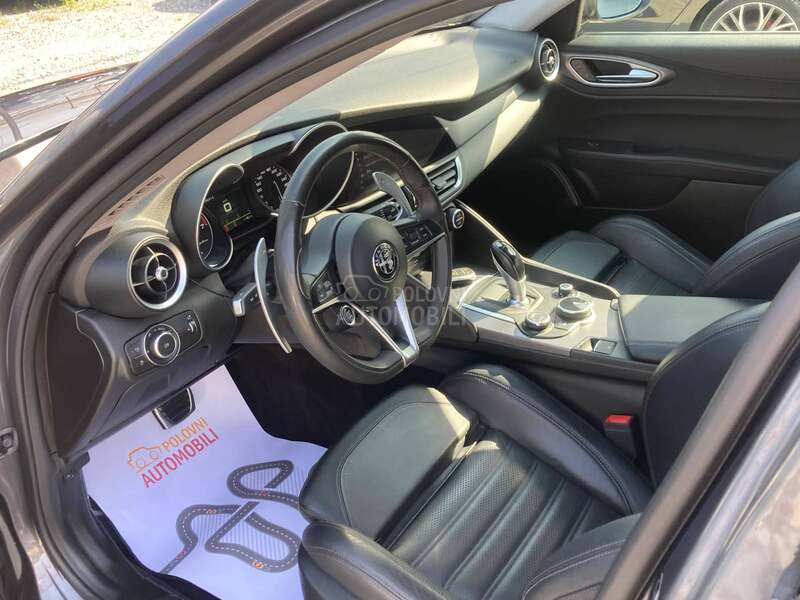 Alfa Romeo Giulia 2.0 Q4 Veloce Aut
