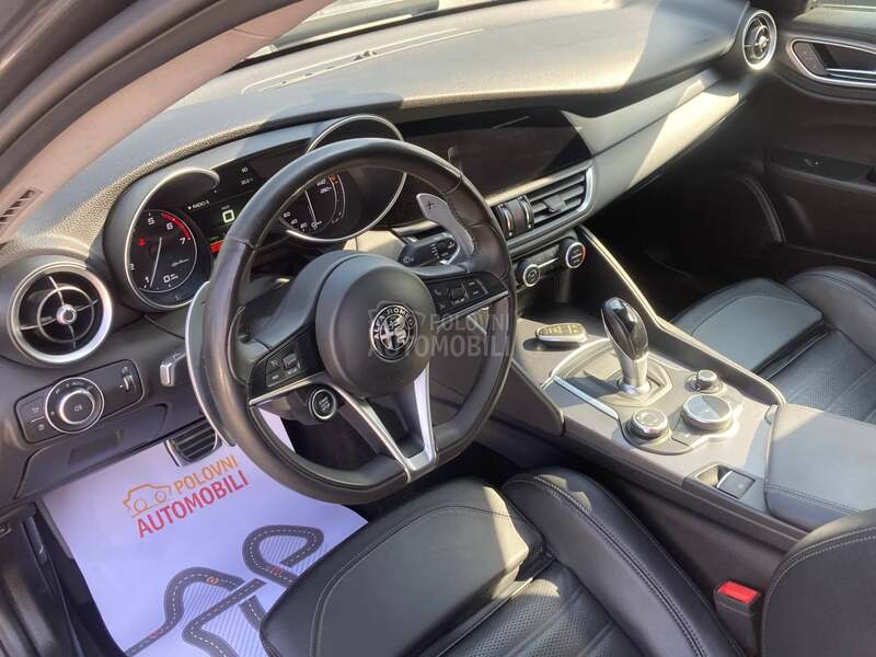 Alfa Romeo Giulia 2.0 Q4 Veloce Aut