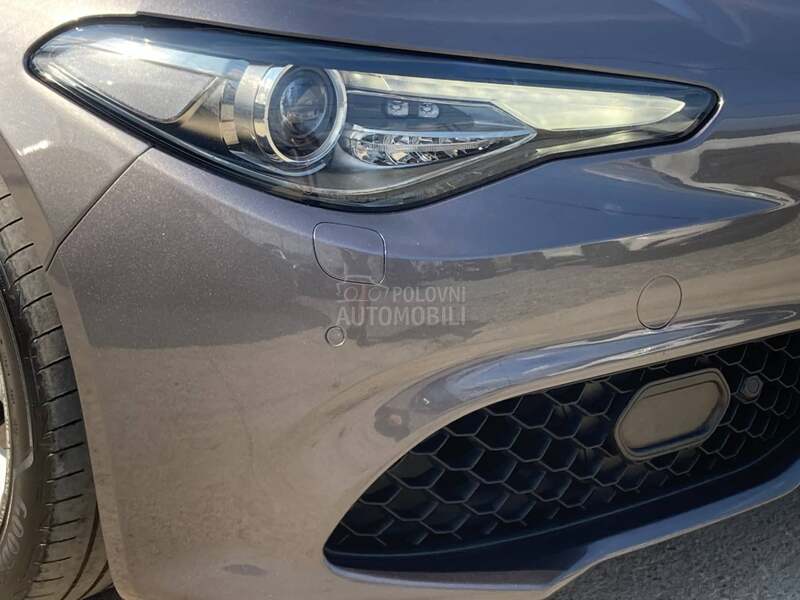 Alfa Romeo Giulia 2.0 Q4 Veloce Aut