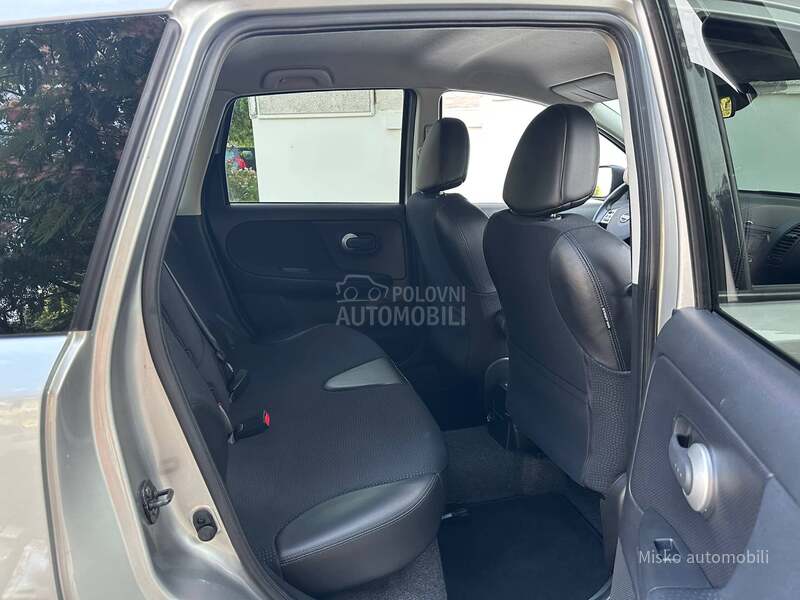 Nissan Note 1.6 i Auto Nav