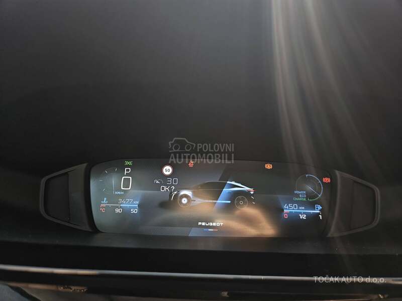 Peugeot 408 HY Allure 136