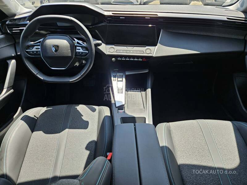 Peugeot 408 HY Allure 136