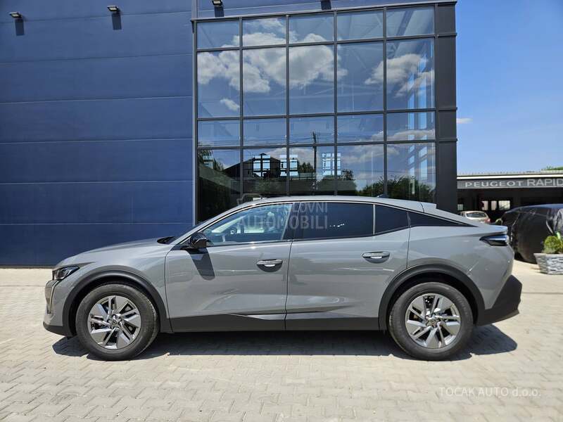 Peugeot 408 HY Allure 136