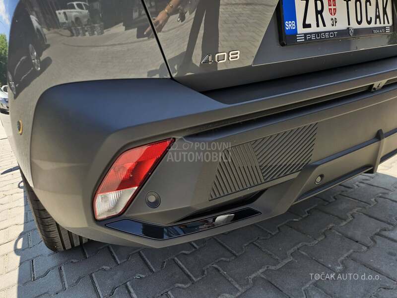 Peugeot 408 HY Allure 136