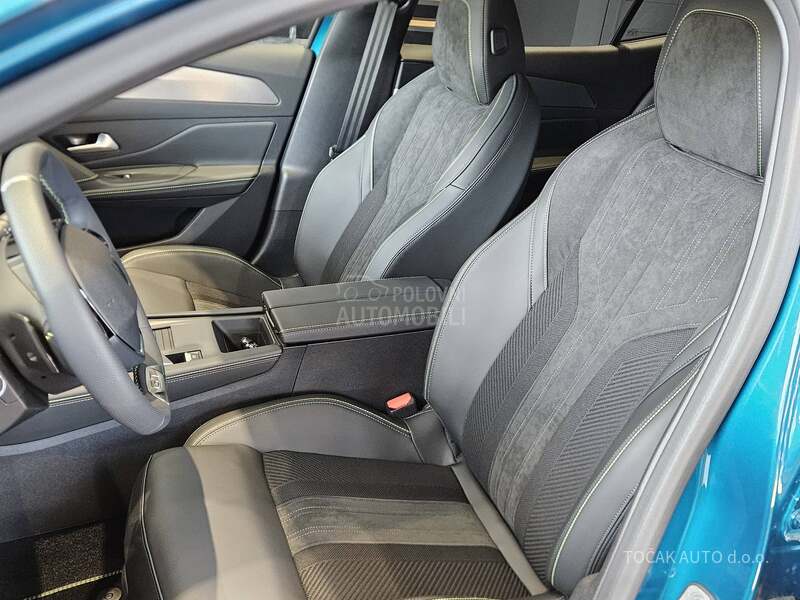 Peugeot 408 GT 1.6E 215 AT