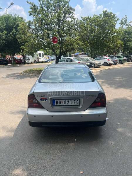 Chevrolet Evanda 