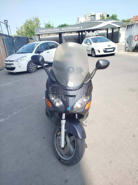 Piaggio Piaggo x9