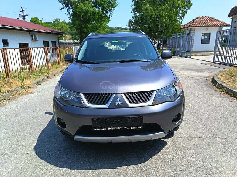 Mitsubishi Outlander 2.0D   4x4