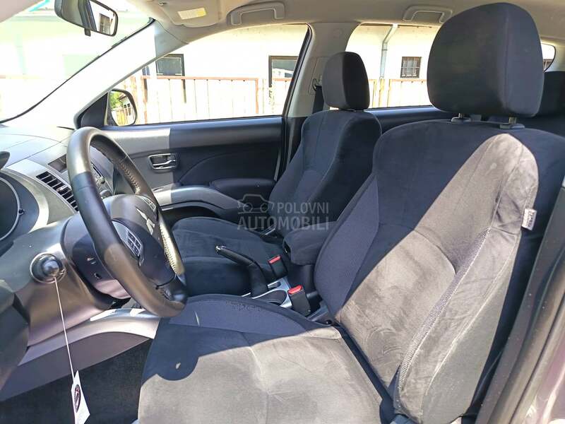 Mitsubishi Outlander 2.0D   4x4
