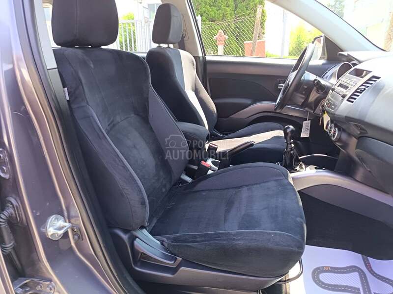 Mitsubishi Outlander 2.0D   4x4