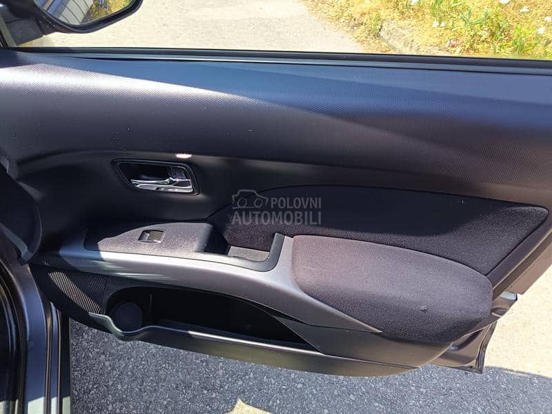 Mitsubishi Outlander 2.0D   4x4