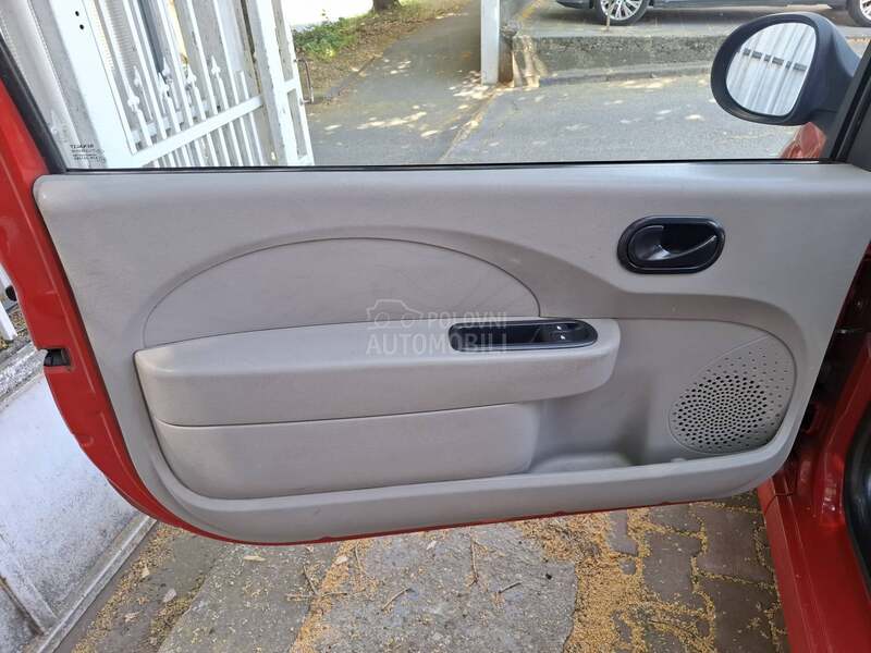 Renault Twingo 1.2 8v