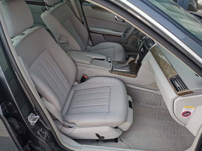 Mercedes Benz E 200 Elegance