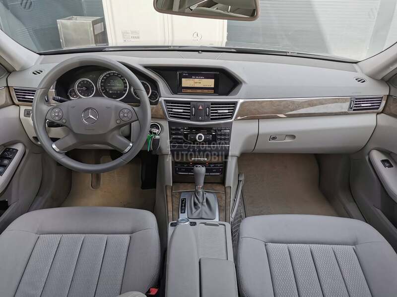 Mercedes Benz E 200 Elegance