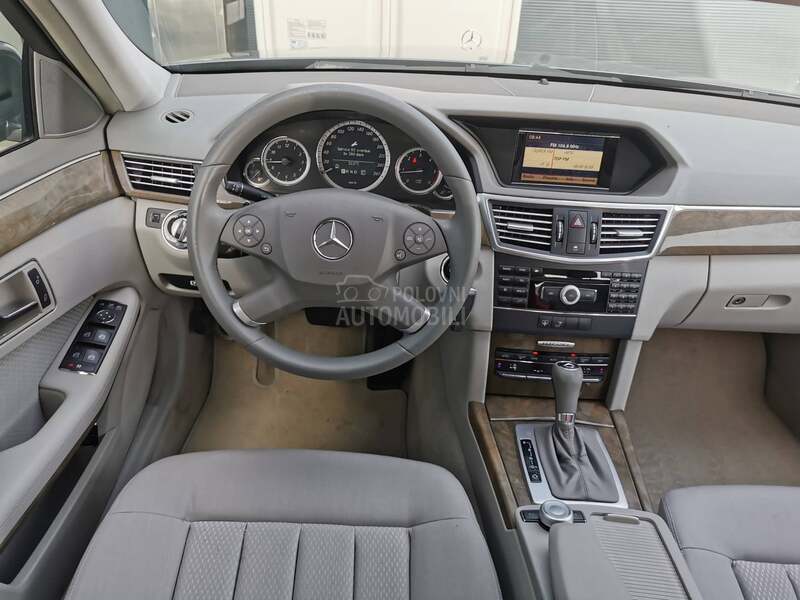 Mercedes Benz E 200 Elegance